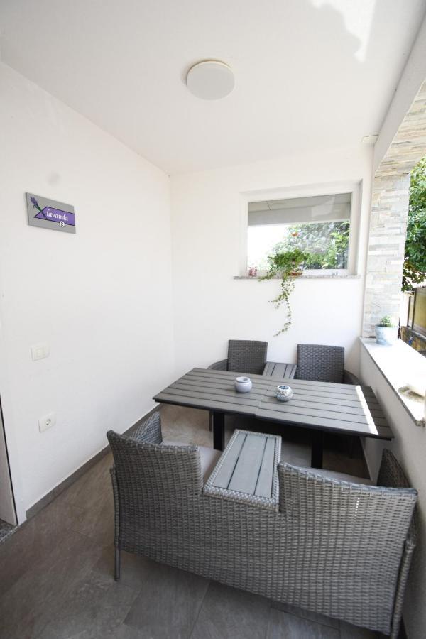 Apartmaji Sobe Zvezda Pobegi Ngoại thất bức ảnh